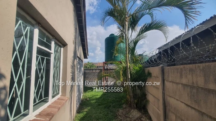 Msasa Park house for rent