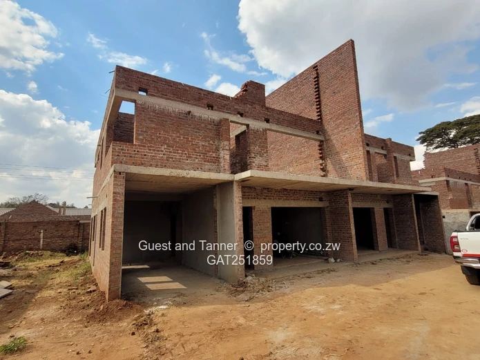 Incomplete 3 Bed Duplex Flat in Greystone Park