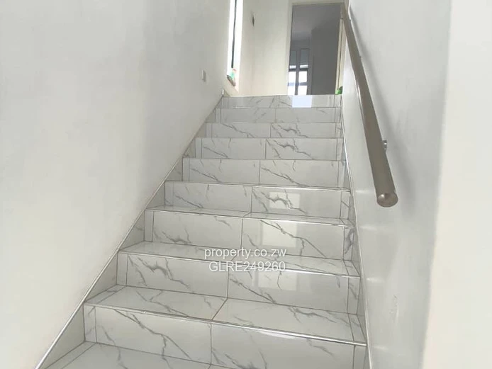 Modern 3-Bed Apartment with Borehole in Newlands