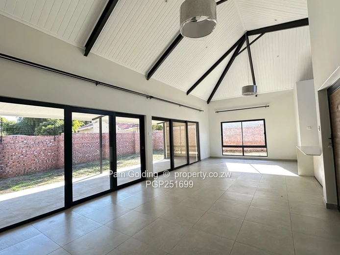 Refined 2 Bedroom Cluster Home (Sole Mandate)