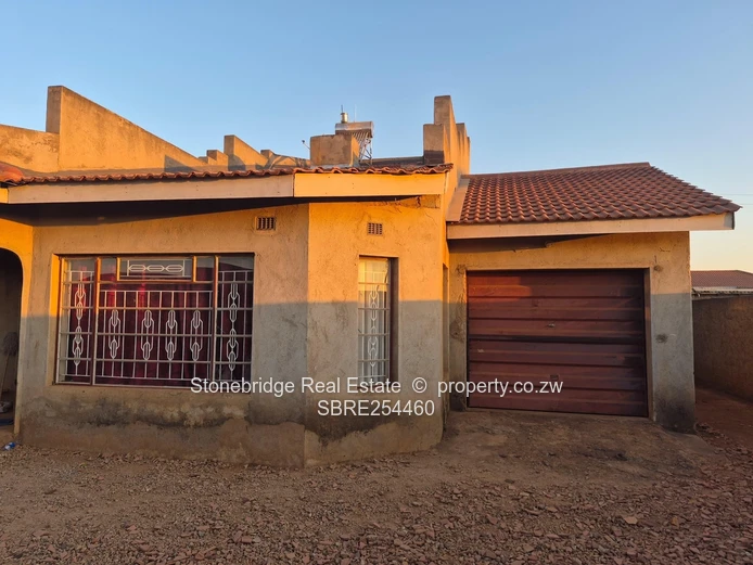 3 Bedroom House in Mahatshula North For Sale