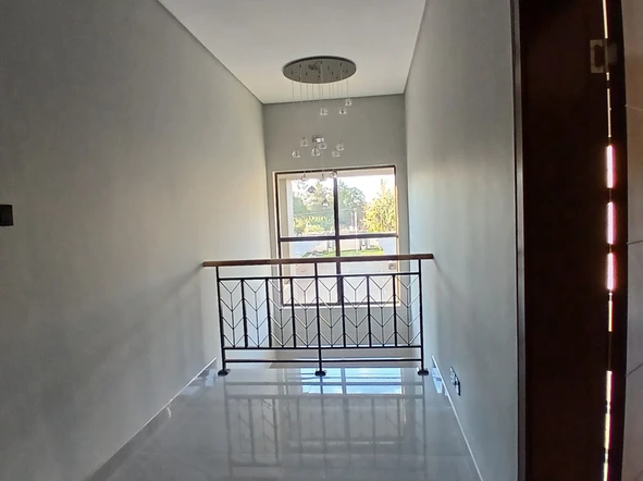 3 Bedroom Flat & Apartment