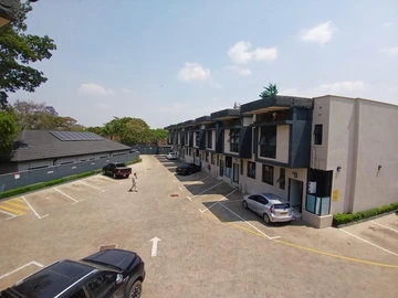 2 Bedroom Flat & Apartment
