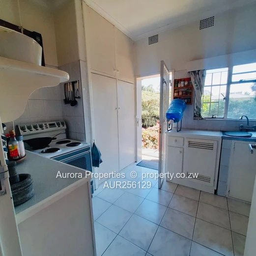 IMMEDIATE availability of a FULLY FURNISHED apartment located in Avondale $1300 P/M