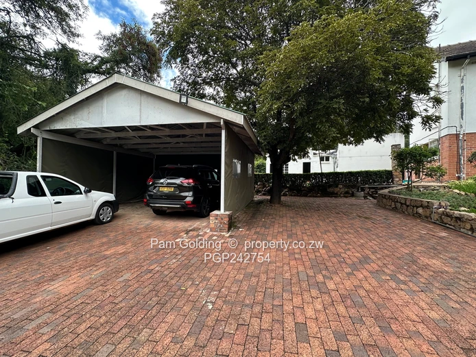 Tranquil Family Retreat With A Natural Stream