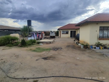 Farm & Agricultural Land