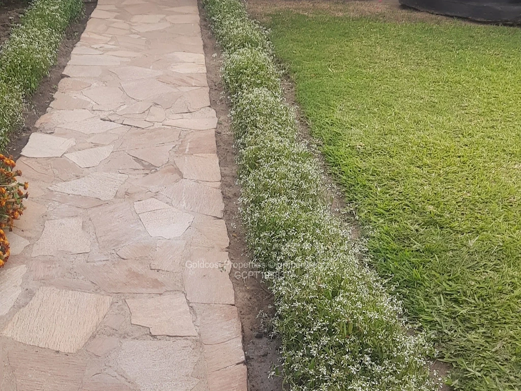 3 Bed Flats & Apartments for Sale in Sunningdale GCPT193833