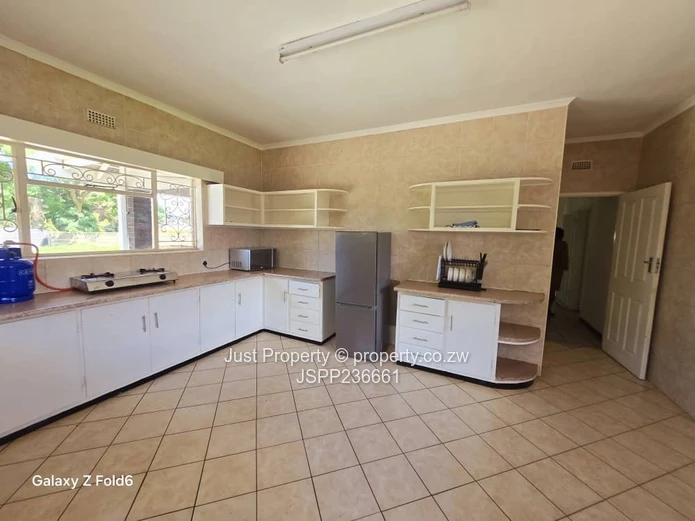 Eastlea House To Rent