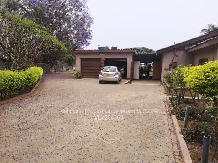 Established horticulture business and stunning home all in one located in  the Snake Park.