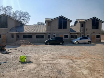 2 Bedroom Flat & Apartment