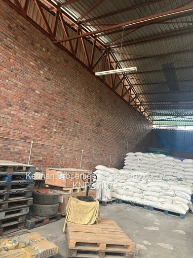 Warehouse To Let In Lochinvar