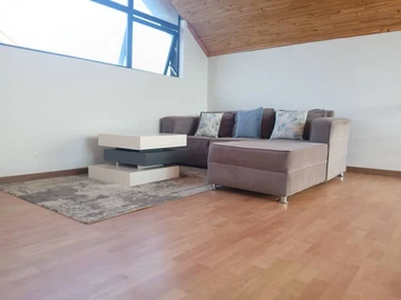 3 Bedroom Flat & Apartment