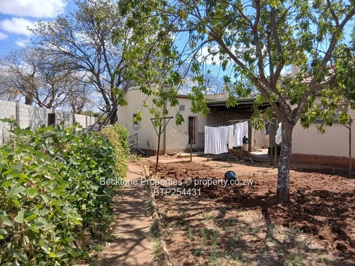 Northend Bulawayo: 3-bed Family Home on 2,900m² 