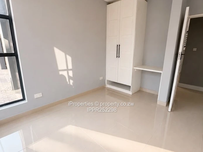 To Let | Glen Lorne | $2000 Per Month