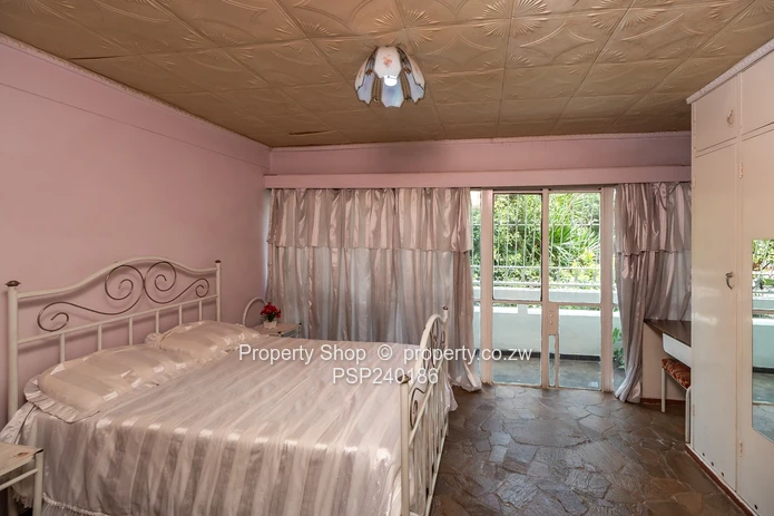 Fully Furnished 3 Bedrooms Garden Flat