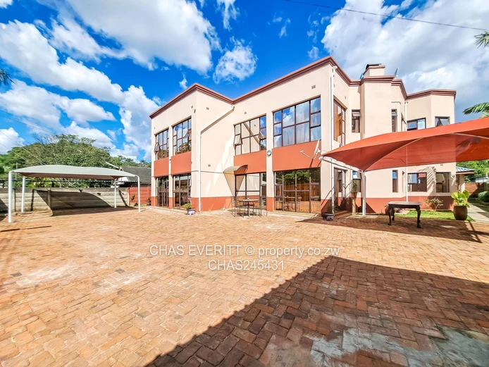 Fully Furnished Six Bedroomed House In Emerald Hill