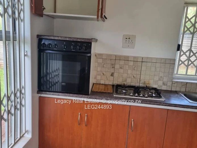 Private & Secure Cottage For Rent In Helensvale