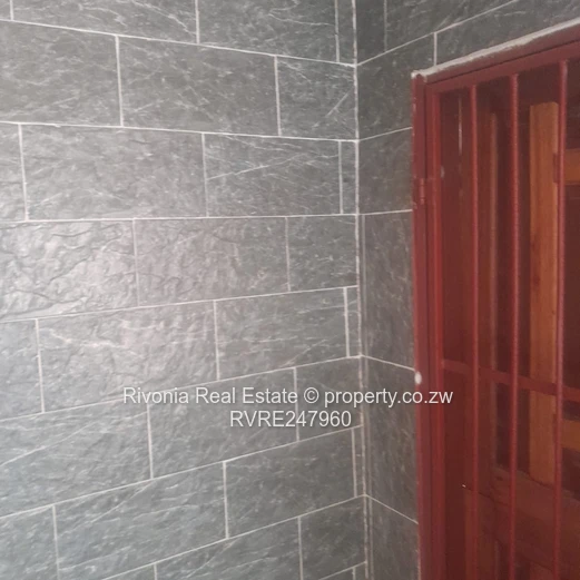 Brick-Walled 3-Bed Glen Norah A Home with Borehole