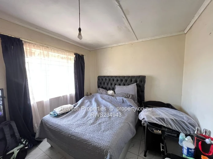 Meyrick Park 2 Bedroom Flat For Sale (Sole Mandate)