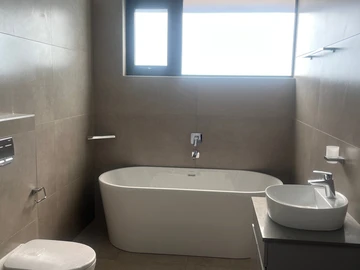 4 Bedroom Garden Flat