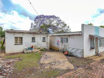 10 Bedroom House