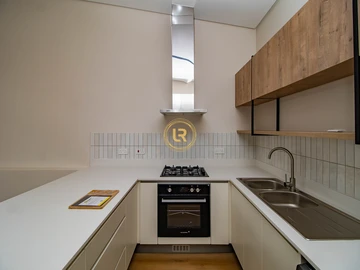 2 Bedroom Flat & Apartment