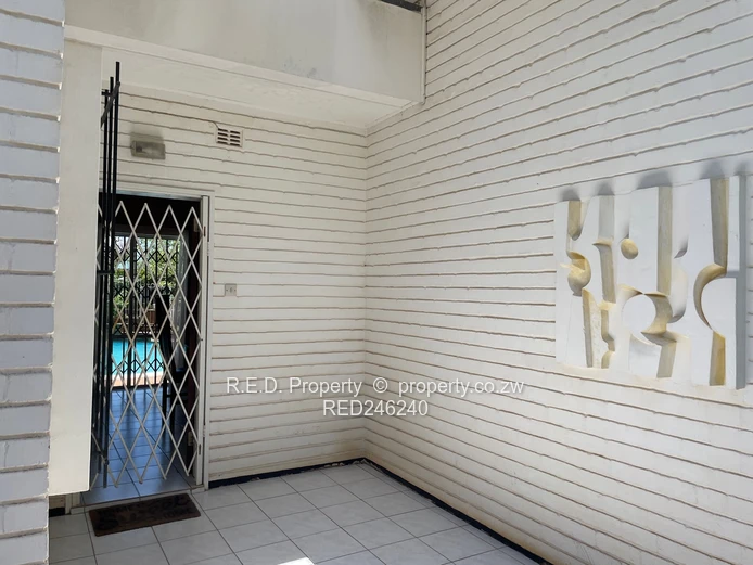 3 Bedroom House For Rent In Suburbs!