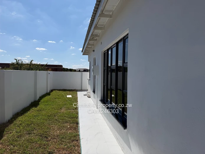 Spacious 4-Bed Arlington House w/ Borehole & Modern Kitchen