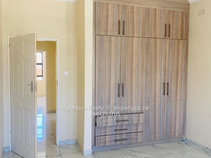 luxury 3 bedroom home in Greendale Peakwood