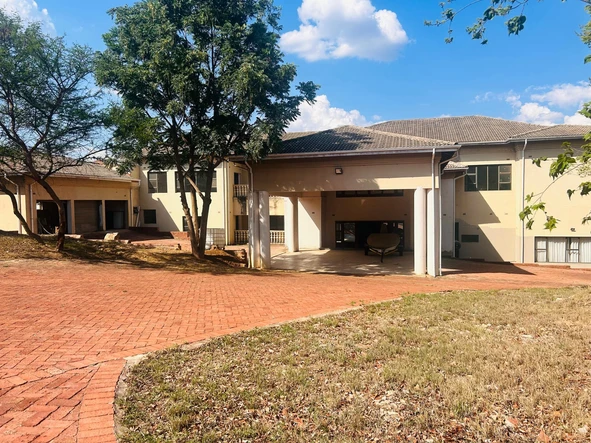 8 Bedroom House