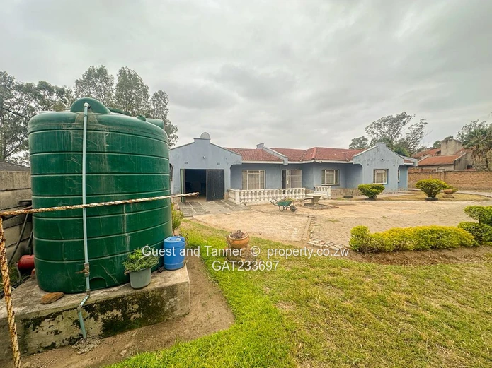  4 Bedroomed house in Chadcombe For Sale 