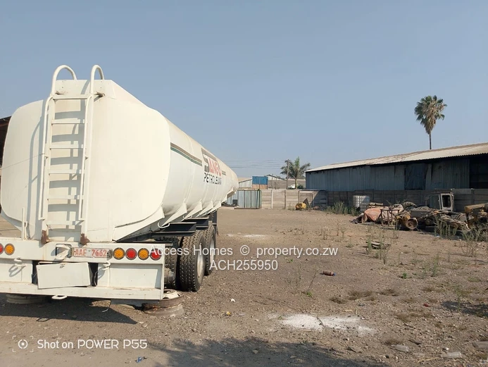 Commercial Property for rent  in Prospect Industrial  Park Waterfalls 
