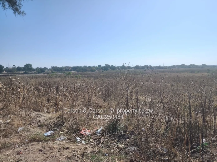 2000 m² Commercial/Industrial Land — Chitungwiza Main Road