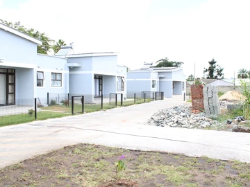 3 Bedroom Flat & Apartment