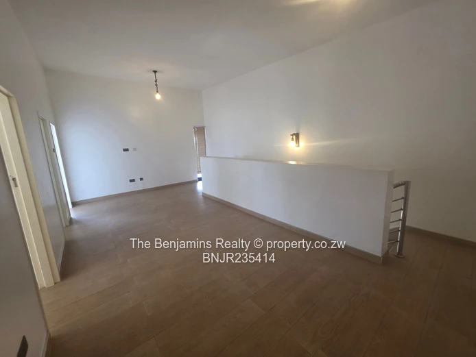 Four Bedroom Townhoiuse In Avondale