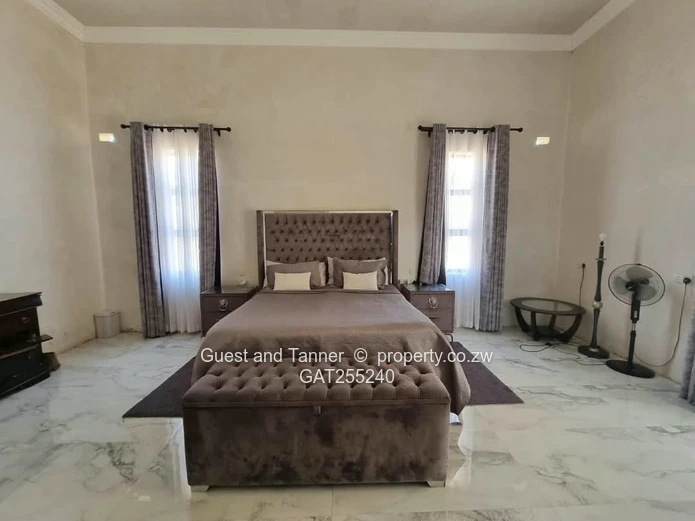 7-Bedroom House for Sale in Matsheumhlophe, Bulawayo with Title deed 