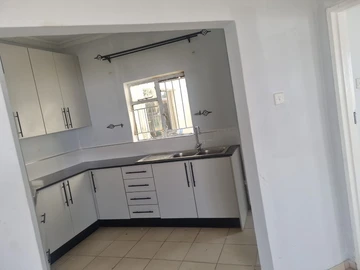 6 Bedroom House