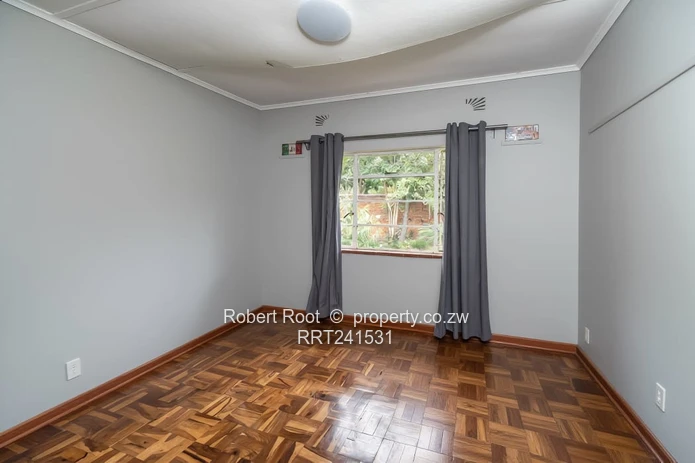 Spacious Family Living In Greendale on 3778 sqm 