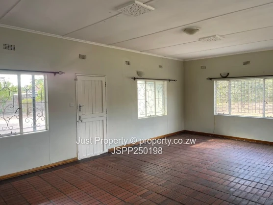 Hatfield 2Bed Cottage: Rent
