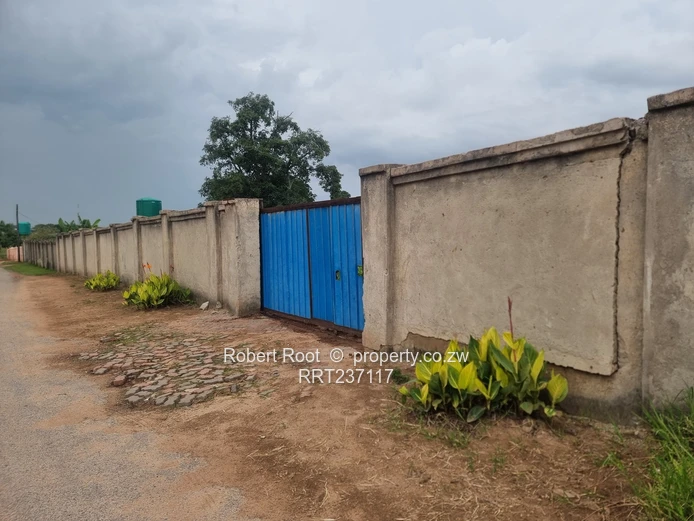 Riverside Ruwa Investment Property | 2400sqm with 2 Cottages | Rental Income (Sole Mandate)