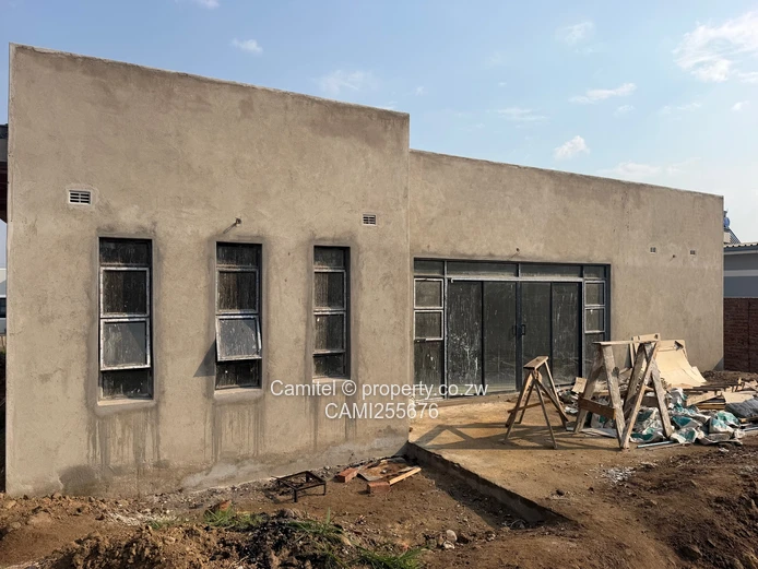 Sunlit 3-Bed Townhouse in Greendale North (Peakwood)with Borehole