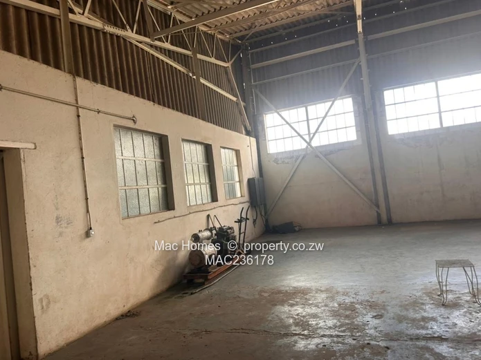 Commercial land for sale in Windsor Park, Ruwa