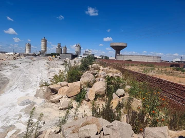 Commercial & Industrial Land