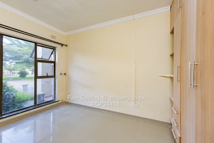 house for sale in arlington estate (Sole Mandate)