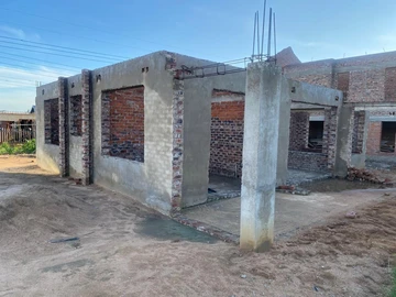 5-bed House for Sale in Arlington, Harare: Reliable ZESA & Tarred Roads