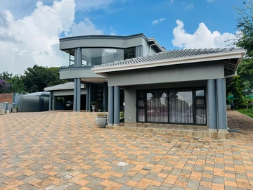 7 Bedroom Townhouse Complex