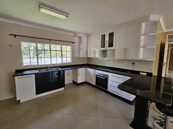 3 Bedroom Garden Flat