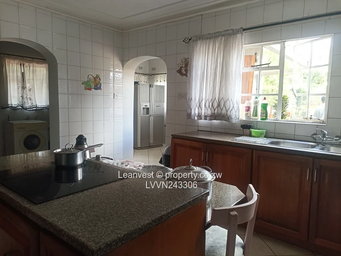 Helensvale House For Sale