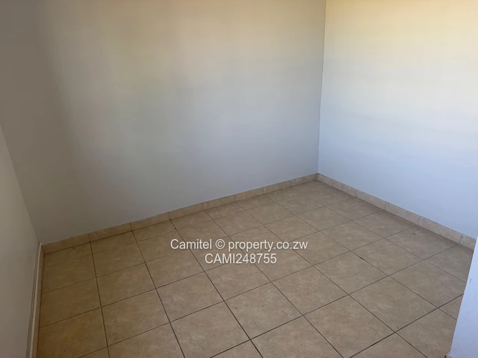 3cluster units on one property measuring 2200sqm with deed and borehole 