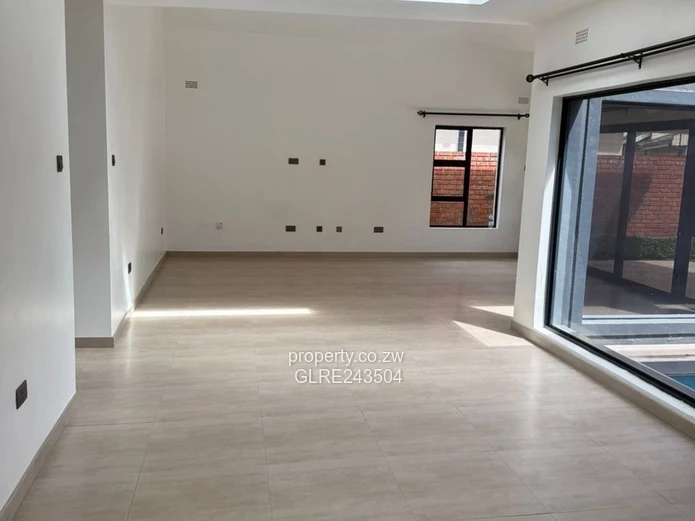 Mount Pleasant 4-Bed: Stone Facade, Pool & Borehole